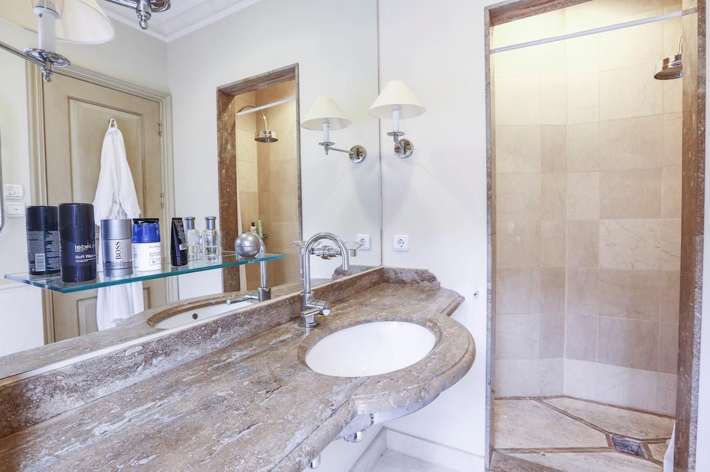 Villa Charlotte Bergen Room photo