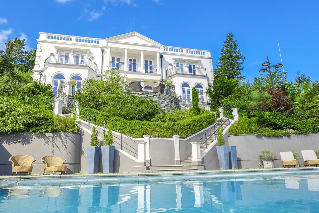 Villa Charlotte Bergen Exterior photo