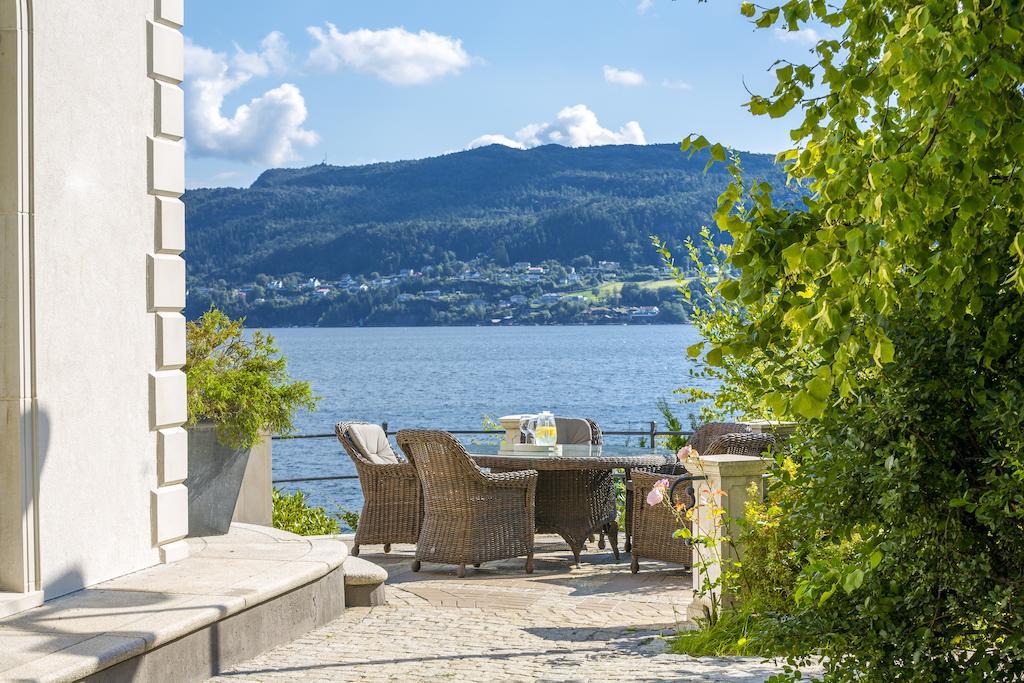 Villa Charlotte Bergen Exterior photo