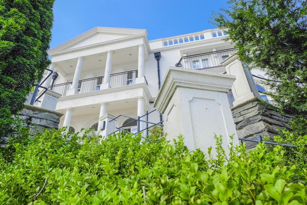Villa Charlotte Bergen Exterior photo